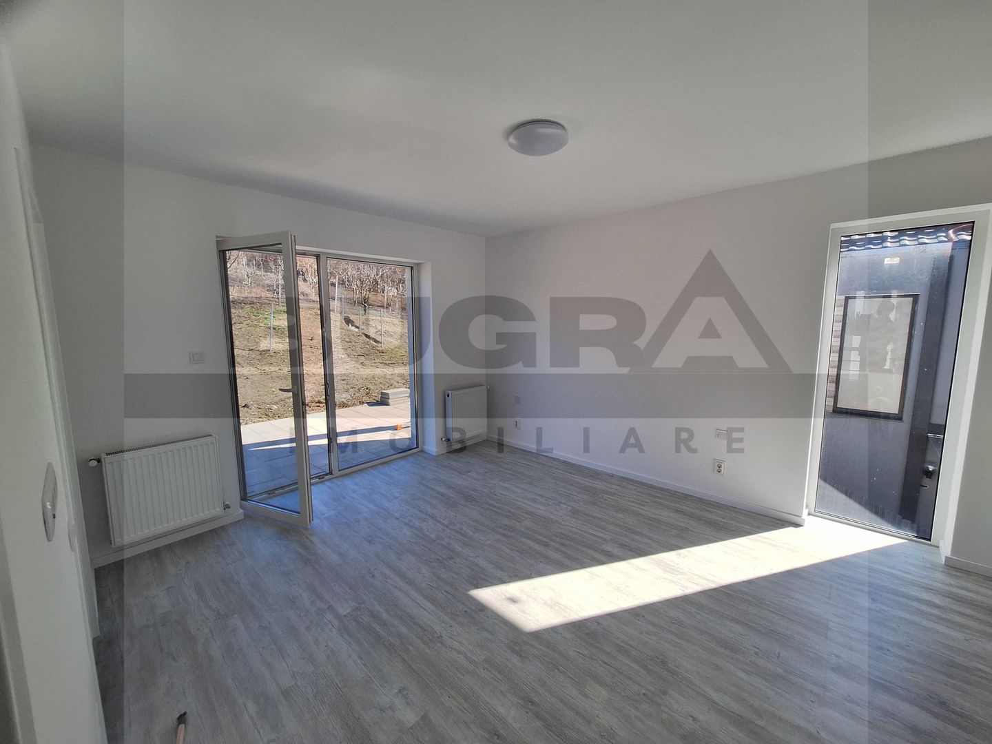 Casa individuala de inchiriat, Dezmir - Poză 5