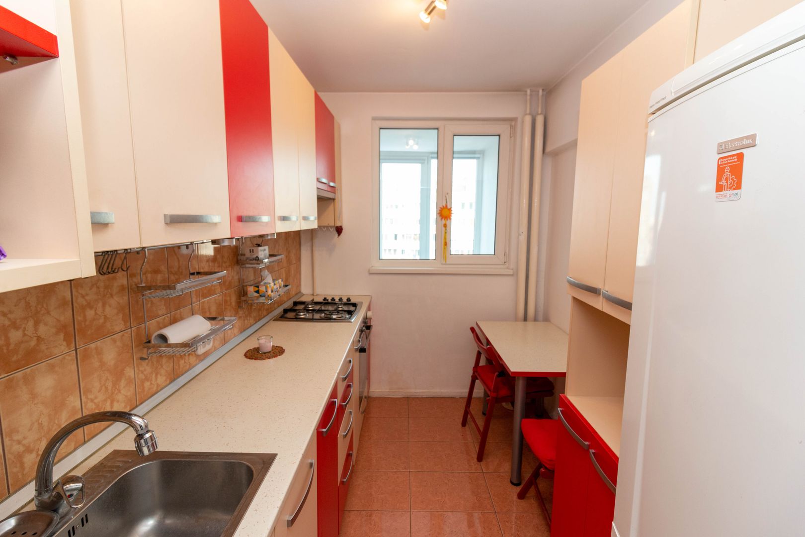 Apartament cu 2 camere decomandat de vanzare in zona Muncii Basarabia - Poză 3