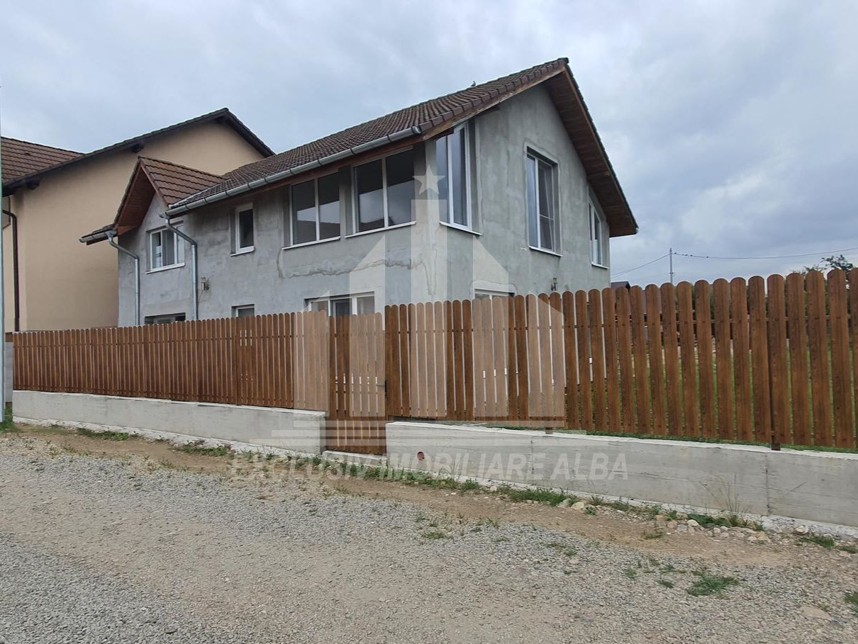 Casa individuala | 560mp | 30ml deschidere |Toate utilitatile | Ciugud - Poză 1