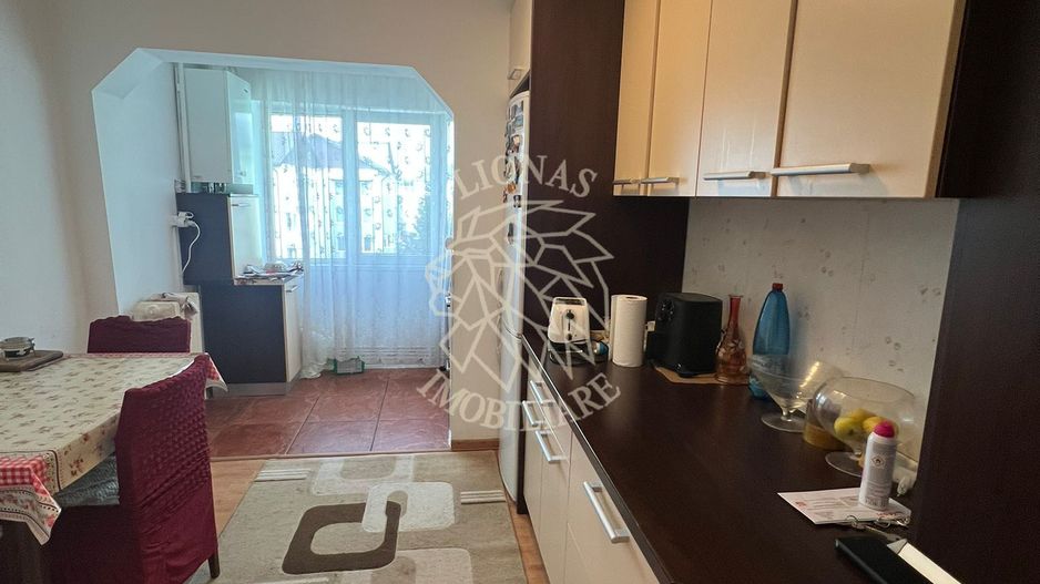 Apartament decomandat 2 camere-balcon-parcare-Stefan cel Mare - Poză 1