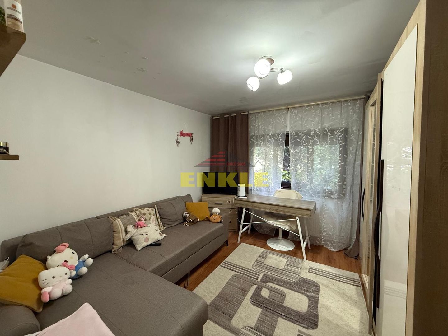 De vanzare apartament + teren generos în apropiere - Poză 9