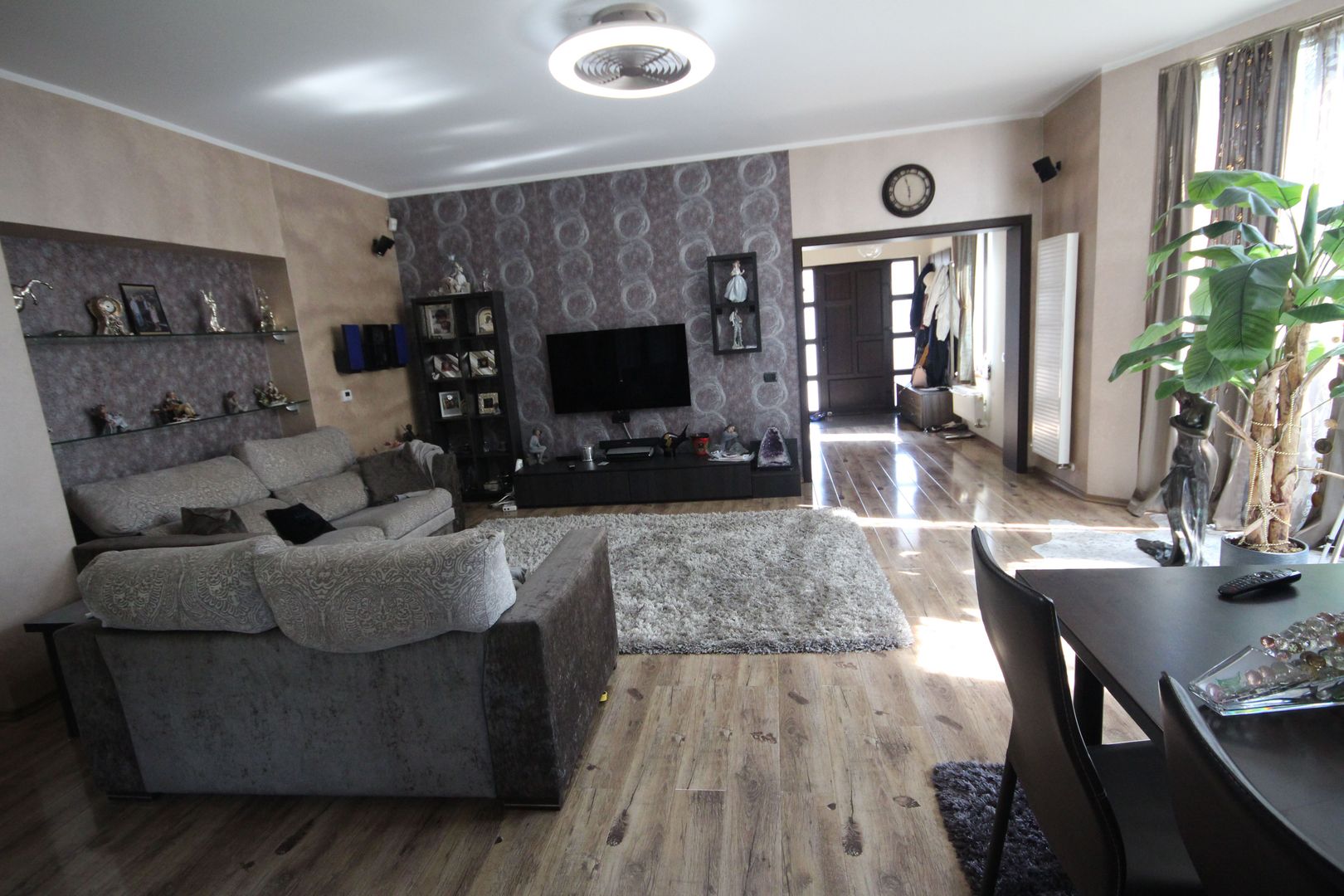 Ideala pentru o familie - Poză 12