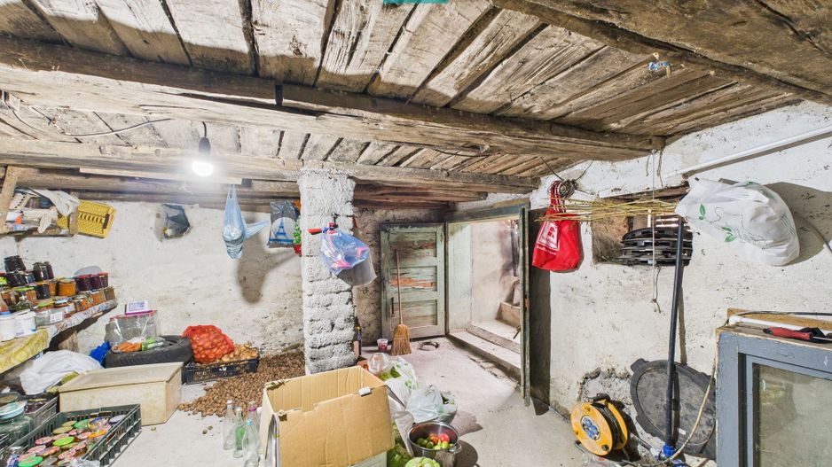 Casă renovată în localitatea Lazuri, Arad - Poză 19