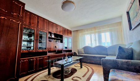 Apartament 3 camerea Zona Mihai Eminescu!