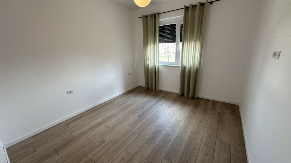 Duplex despărtit  prin garaj zona Ikea - Poză 19