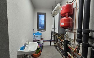Inchiriere cladire cu 2 apartamente,  460 mp, garaj subteran, Andrei Muresanu - Poză 29