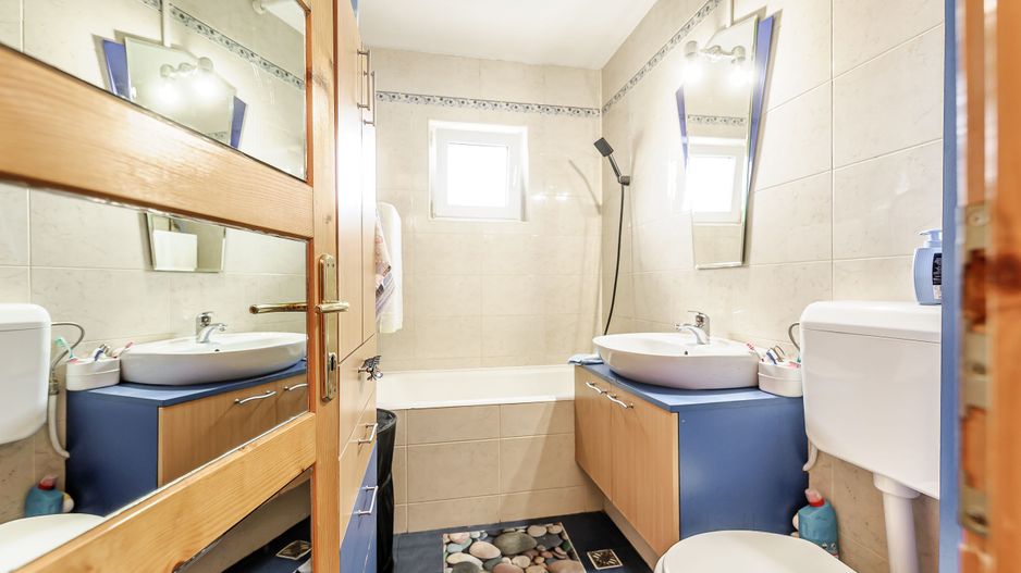 Vandut Apartament cu 3 camere decomandat in Alfa Comision 0 - Poză 8