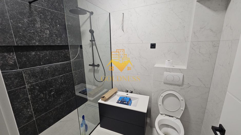 2 camere open space, Parcare, Prima Inchiriere, Piata Oser, Bulgaria - Poză 5