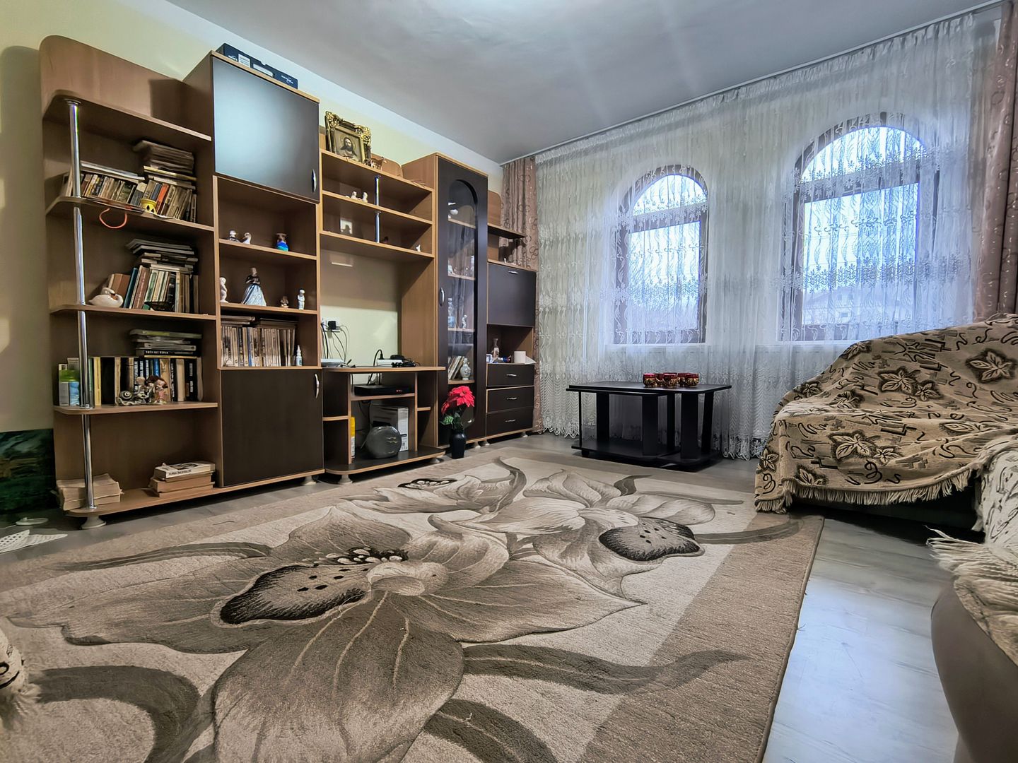 Casa de vânzare în Malu cu Flori- liniște, natura și aer curat! - Poză 11