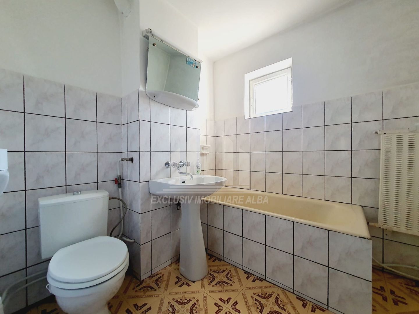 Apartament cu 3 camere decomandate, Cetate - Poză 8