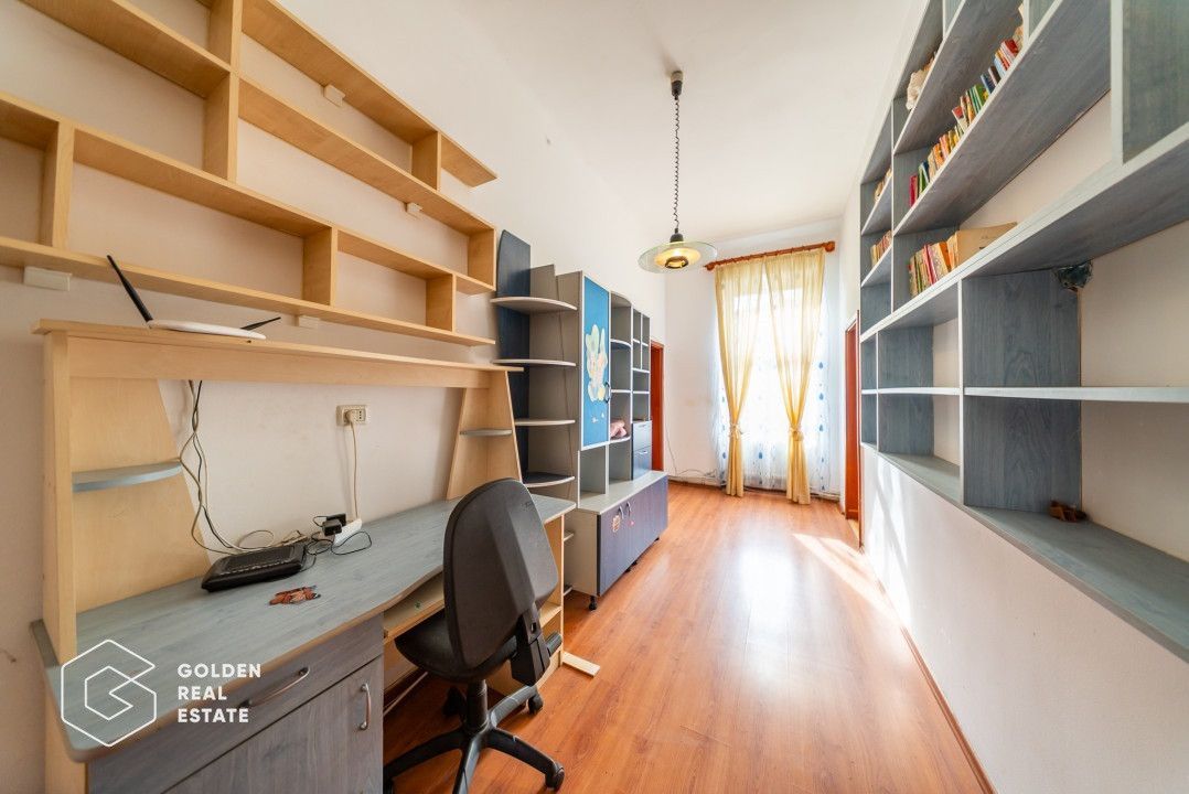 Rar pe piata! 2 apartamente singure in curte, fatada renovata, zona Teatru - Poză 17