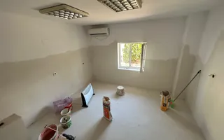 Spatiu de birou cu curte și anexa zona Badea Cartan - Poză 12