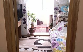 Vând apartament cu 3 camere - Poză 7