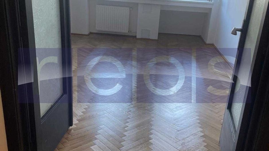 DE VÂNZARE APARTAMENT DE 3 CAMERE ZONA ULTRACENTRALĂ - Poză 3