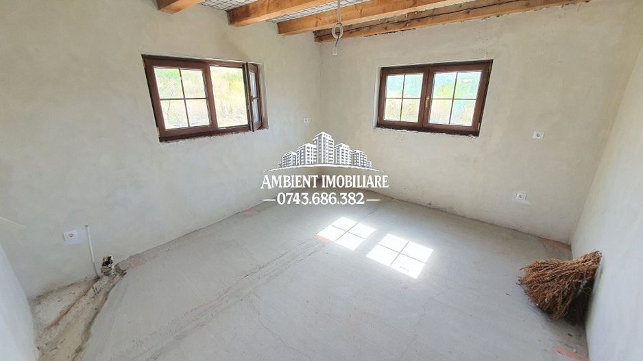 CASĂ individuală P+M cu teren 4.400 mp, zona CĂNȚĂLĂREȘTI; - Poză 8