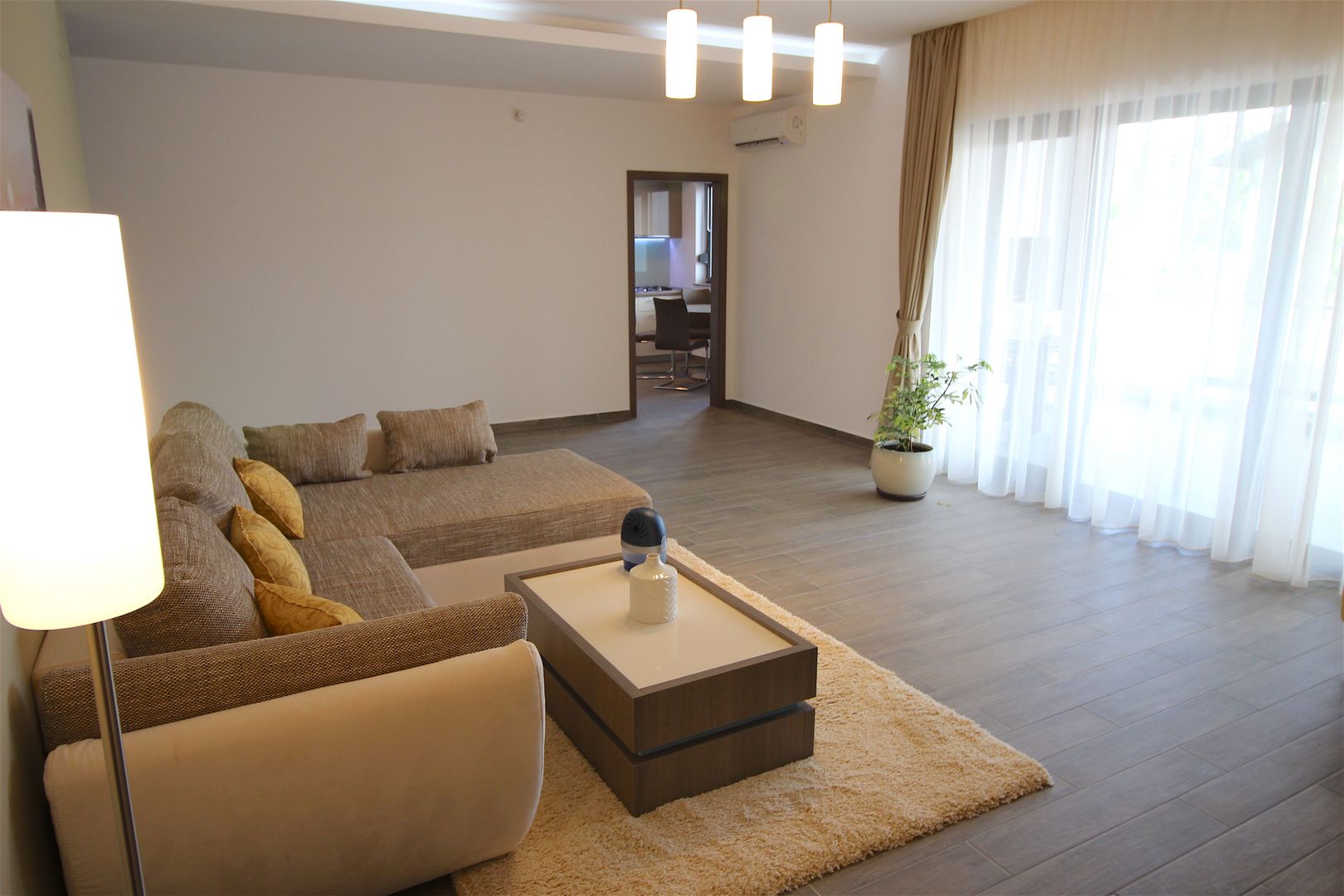 Apartament cu 3 camere de închiriat în zona Nord - Poză 7