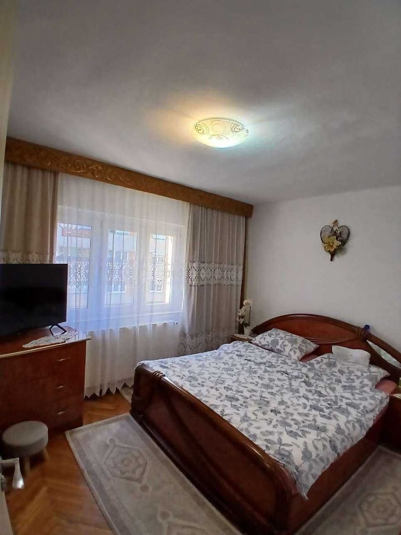 BRASADAS vinde ap 3 cam etaj 2/4 in Micro 16. - Poză 4
