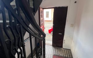 4 camere in Vila interbelica 106mp-Centrala proprie- Calea Calarasilor - Poză 14