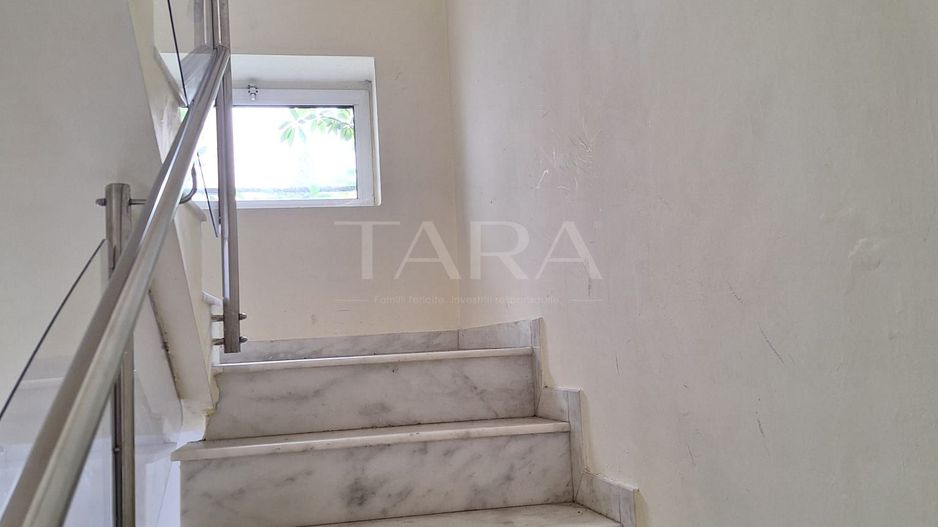 Casa de vanzare cu 6 camere in cartierul Andrei Muresanu - Poză 11