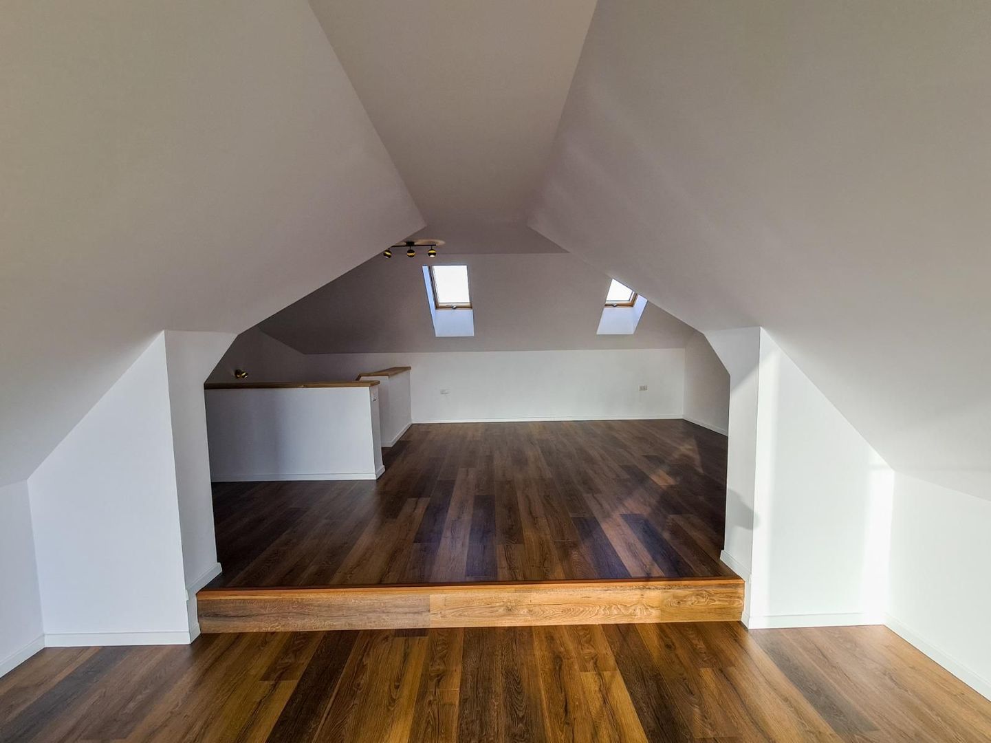 vila 4 camere | Matei Millo | Pipera Andronache | 2 parcari - Poză 10