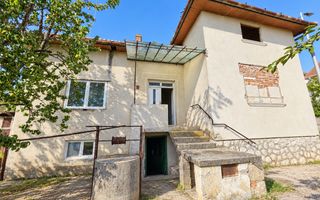 Casa S+P, 4 camere, 2 bai, 735 mp teren, Cetate, zona HCC - Poză 2