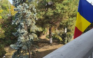 VILĂ IMPRESIONANTĂ CU PARC PRIVAT | 400 mp Construiți | 2.800 mp Teren - Poză 1