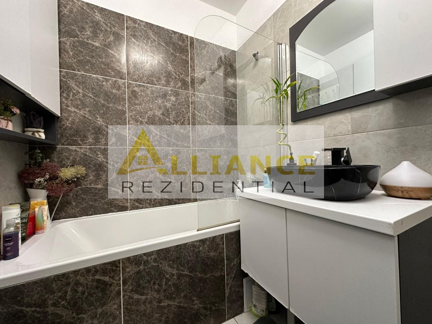 Apartament 2 camere /Mobilat si utilat /Gradina /Metrou Berceni 15min - Poză 11