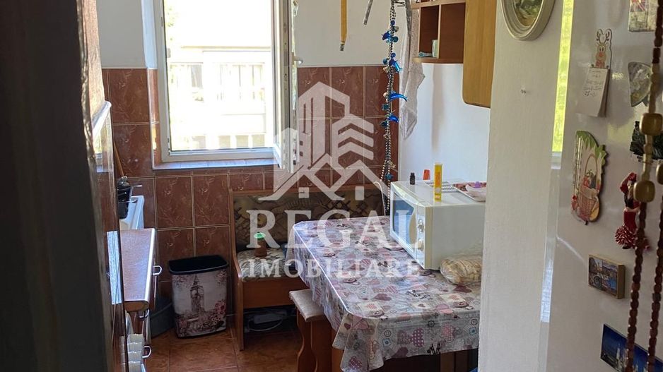 Apartament cu 2 camere semidecomandat Zona Micro 5/2 - Poză 10