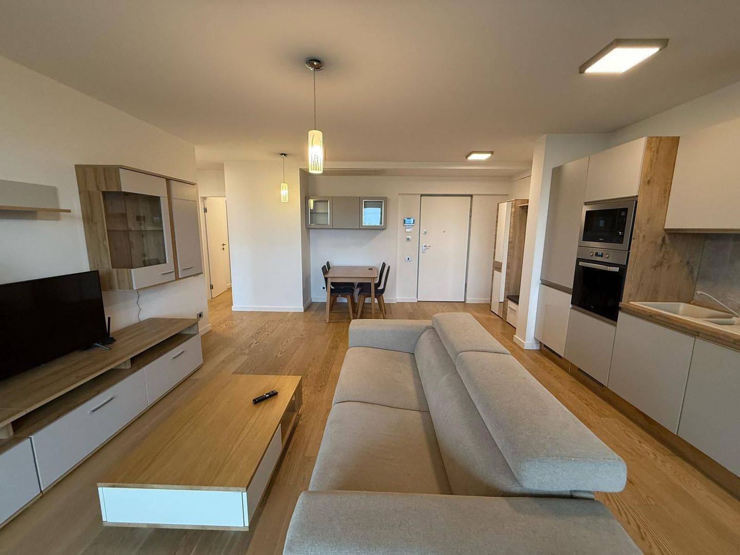 De inchiriat | Apartament 2 camere | Aviatiei Towers - Poză 1