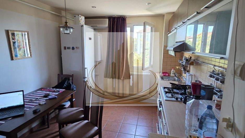 Apartament 3 camere 2 bai zona Gheorghe Lazar et. 3 - Poză 2