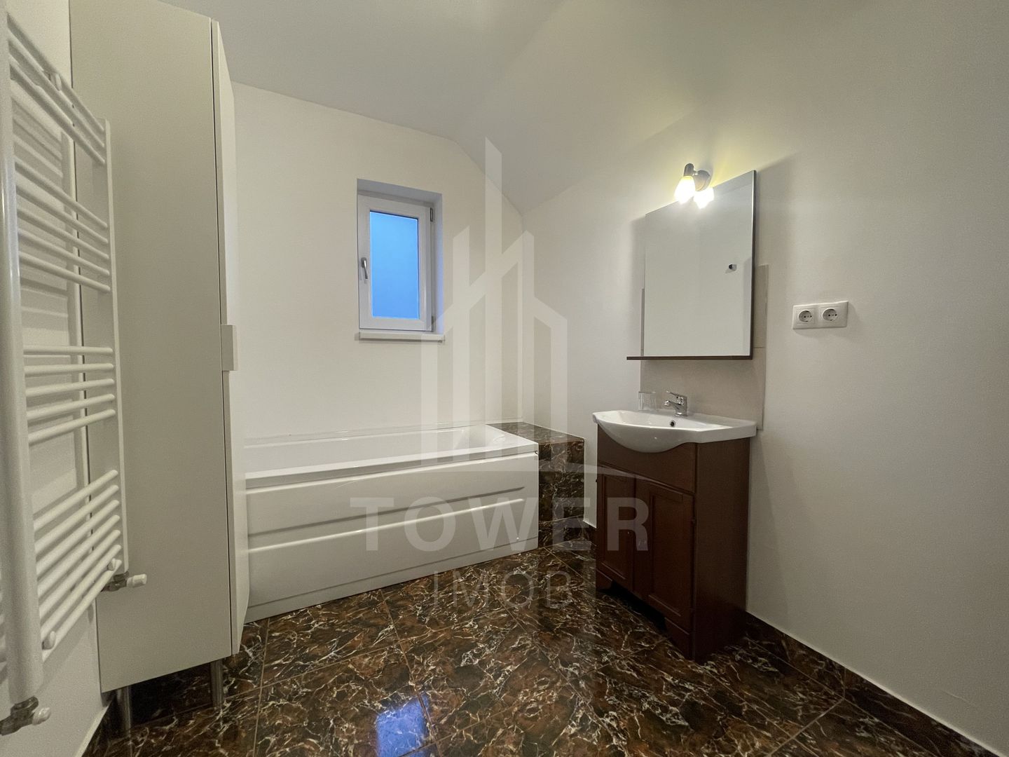 Casa individuala cu etaj - 140 mp utili-zona Belvedere - Poză 13