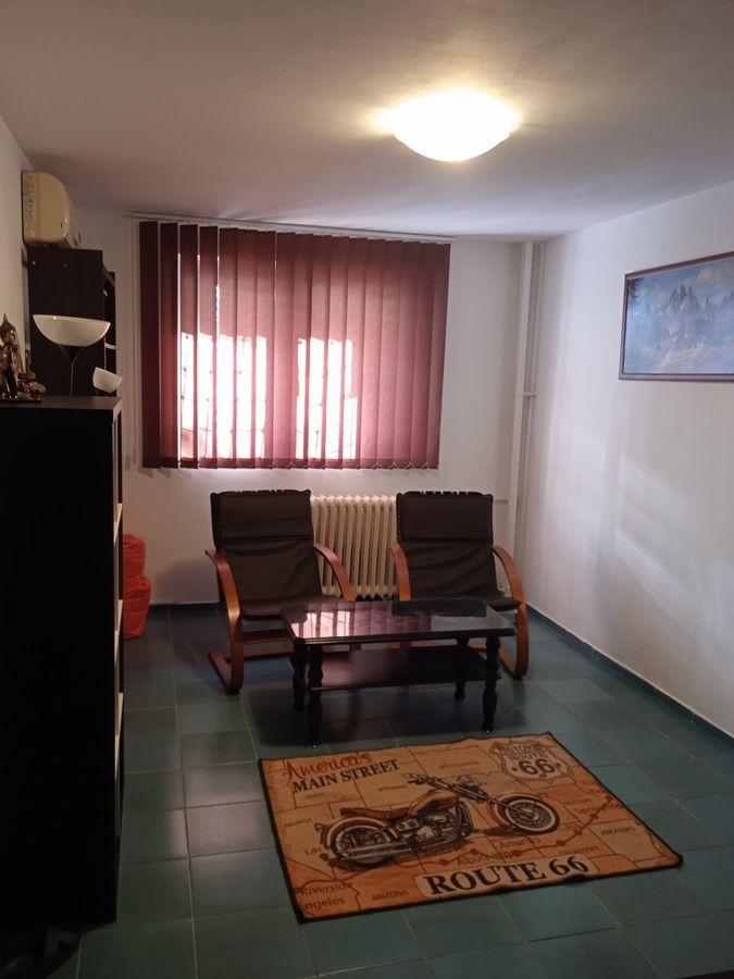 3 camere, bloc anvelopat, boxă, Piața Titan, metrou la 500 m - Poză 1