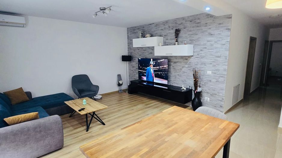 Giroc | 3 Camere | 2 Bai | Mobilat si Utilat | Loc de parcare - Poză 2