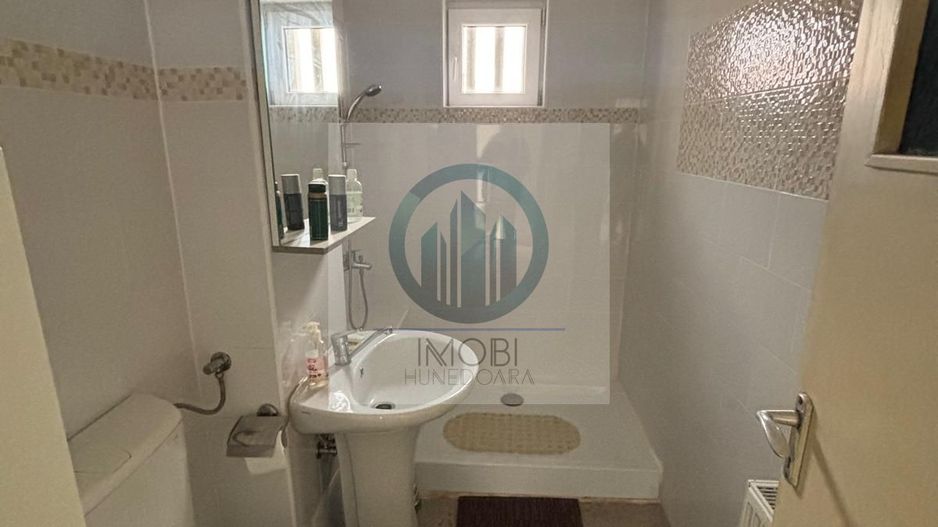 Apartament 2 camere decomandat situat Deva, strada Maraști etaj 4 - Poză 9