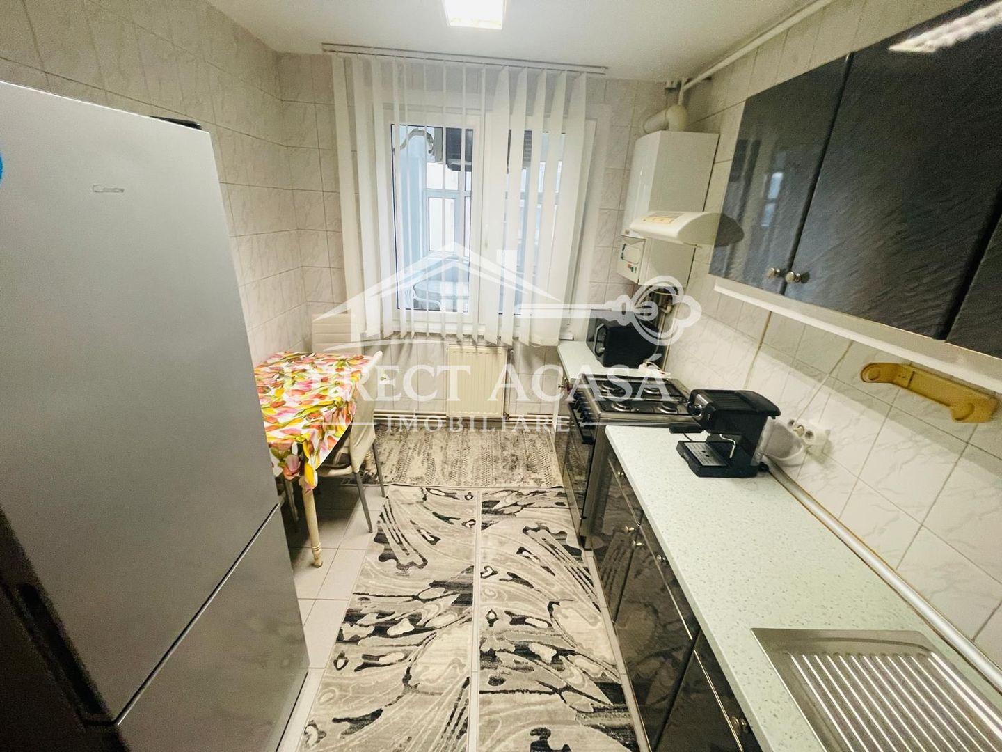 Apartament cu 3 camere de inchiriat-Central - Poză 4