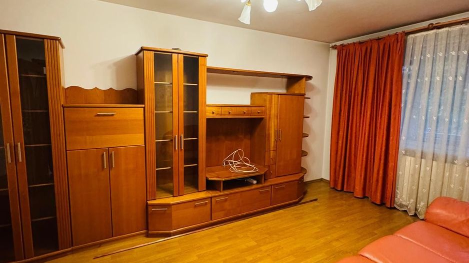 Apartament cu 3 camere de vanzare Drumul Taberei - Poză 1