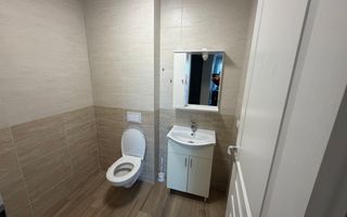 Bucatarie inchisa. Curte proprie. Cu 2 bai - Poză 14