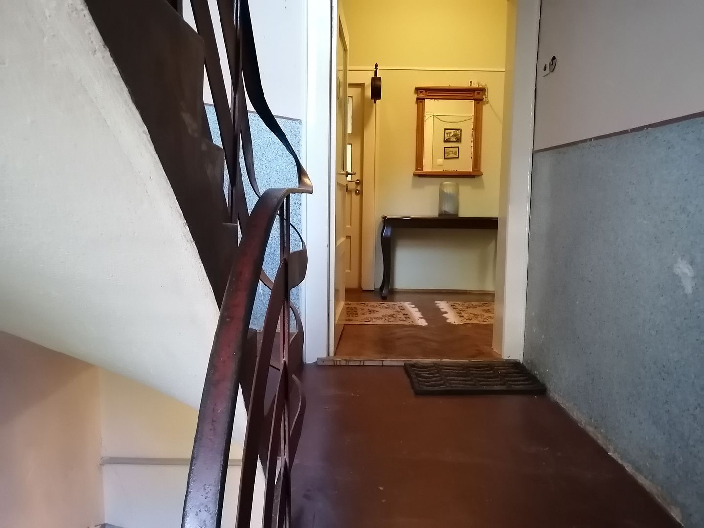 Casa in zona Sirul Livezii - Roata Norocului - Poză 3