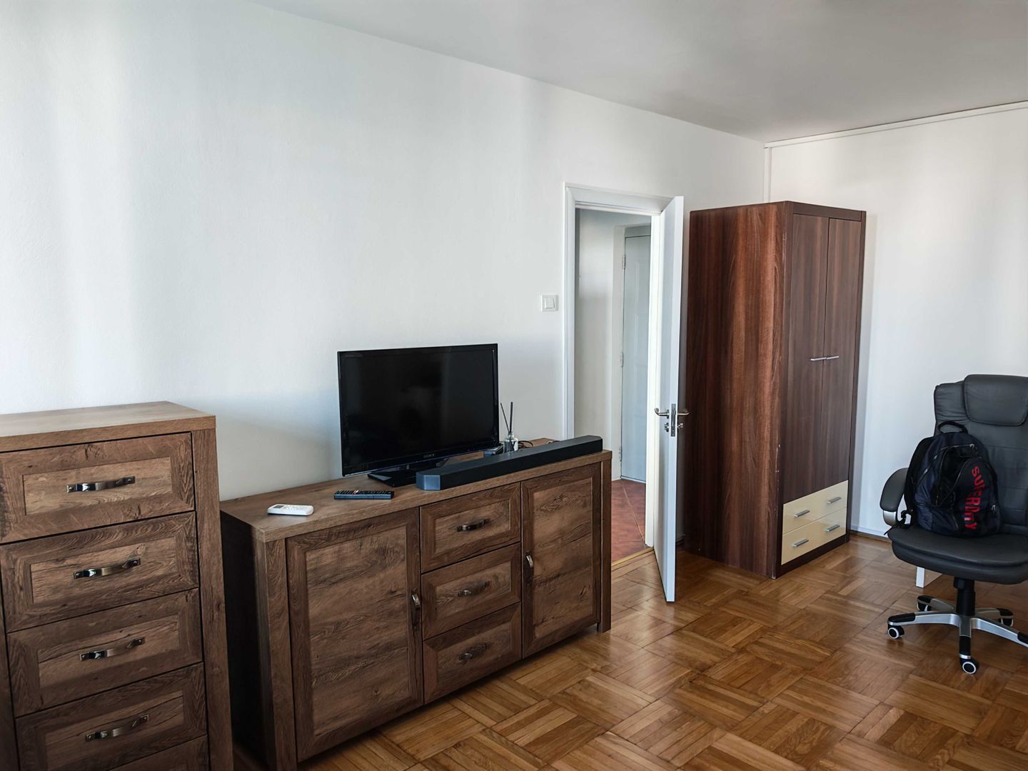 Închiriere Apartament 2 camere Muncii,Parcare Inclusă, langa Metrou, Petfriendly - Poză 4