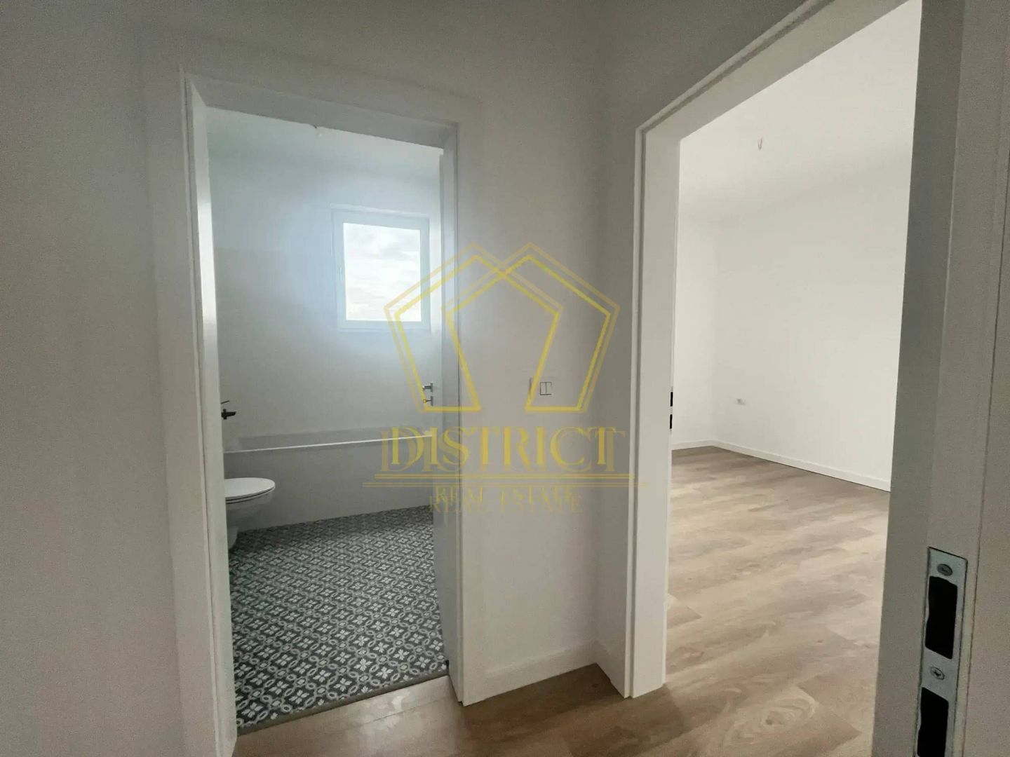 Apartament superb cu 2 camere I Freidorf - Poză 3