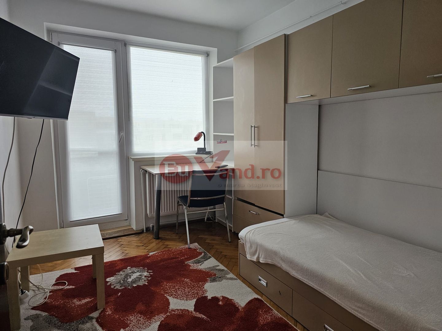 Apartament cu 3 camere, mobilat si utilat - Piata Centrala - Poză 7