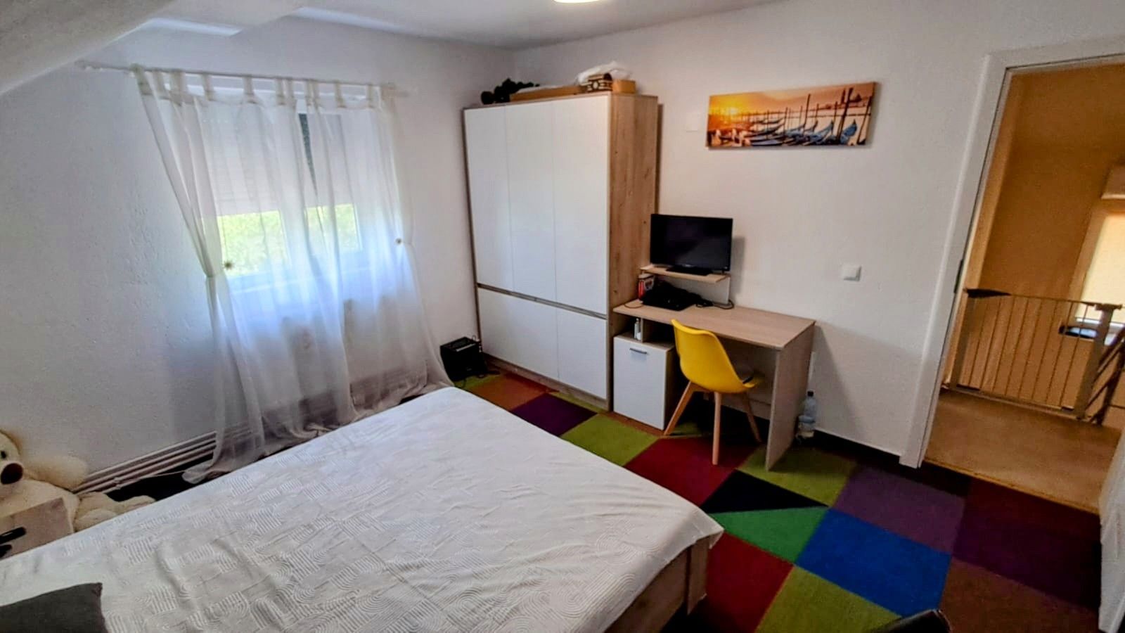 Casa individuală P+M, zonă liniștită, în Vatra veche a satului - Poză 13