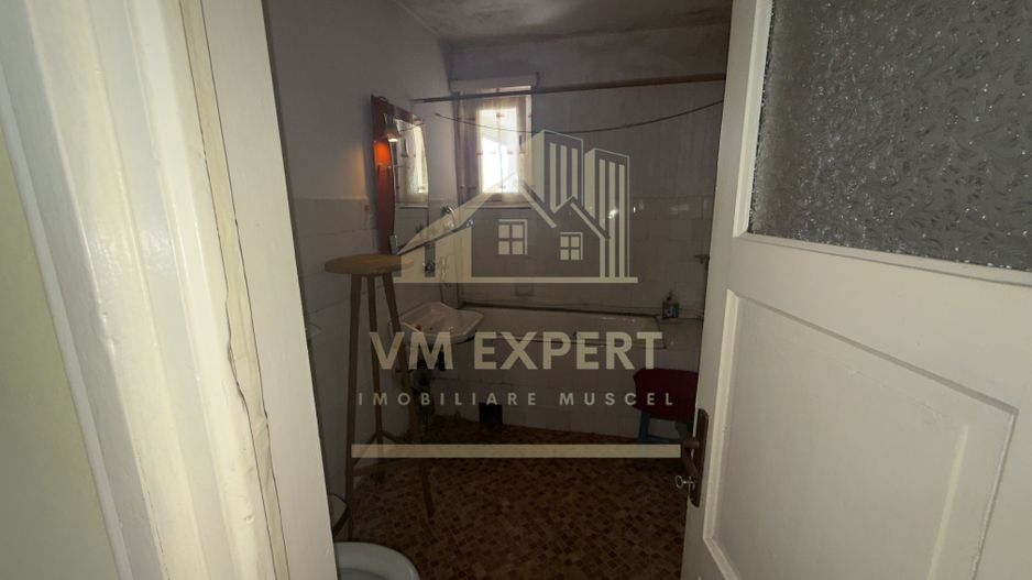 APARTAMENT 2 CAMERE ETAJ 4 ZONA ULTRACENTRALĂ CAMPULUNG - Poză 18