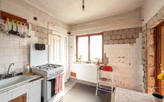 Casa cu potential/ zona Sf Vineri/ 126 mp teren/ Regim urbanistic avantajos - Poză 7