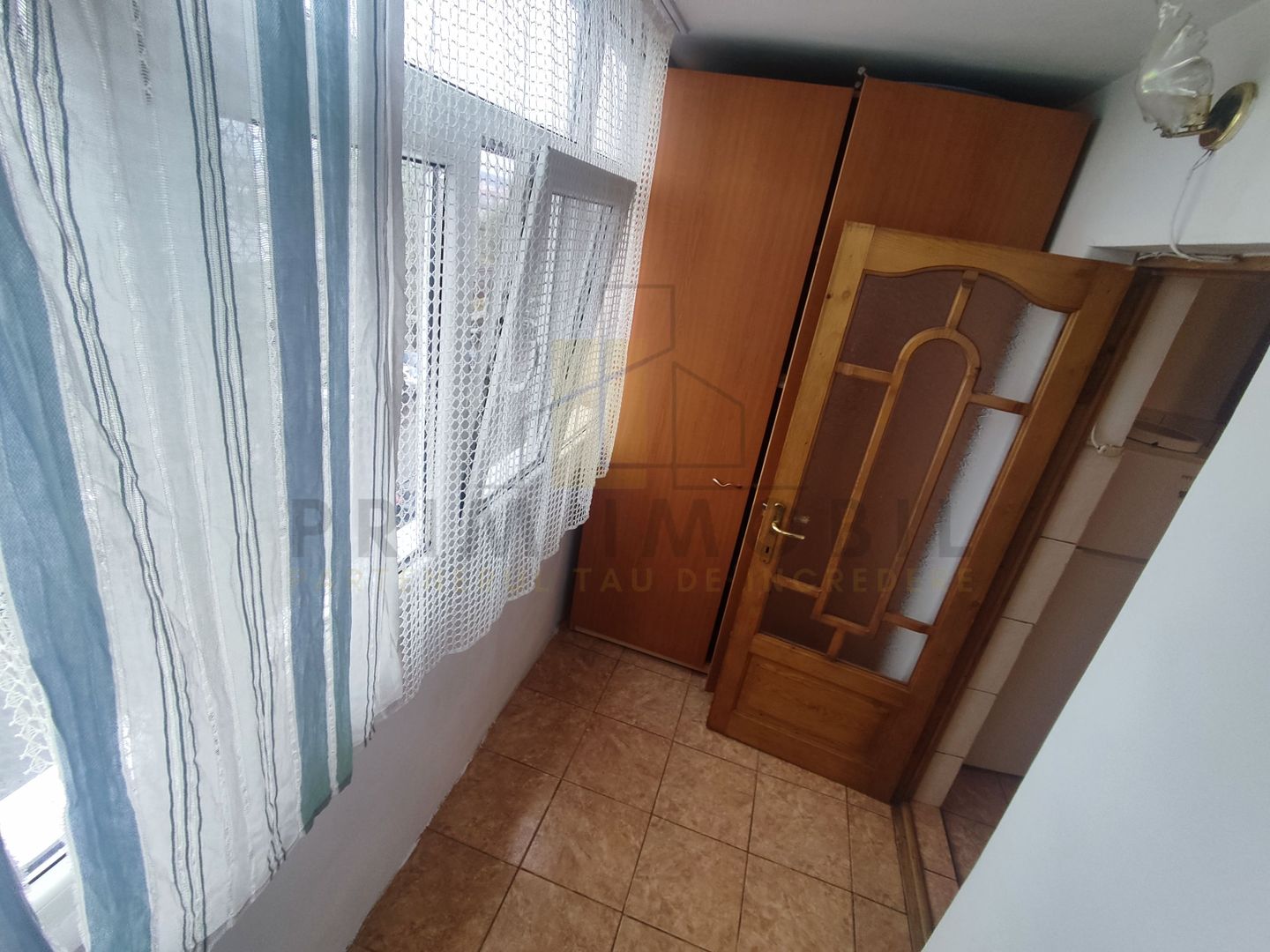 3 Camere, Decomandat Nicolina / Prima Statie din Podu Ros - Poză 12