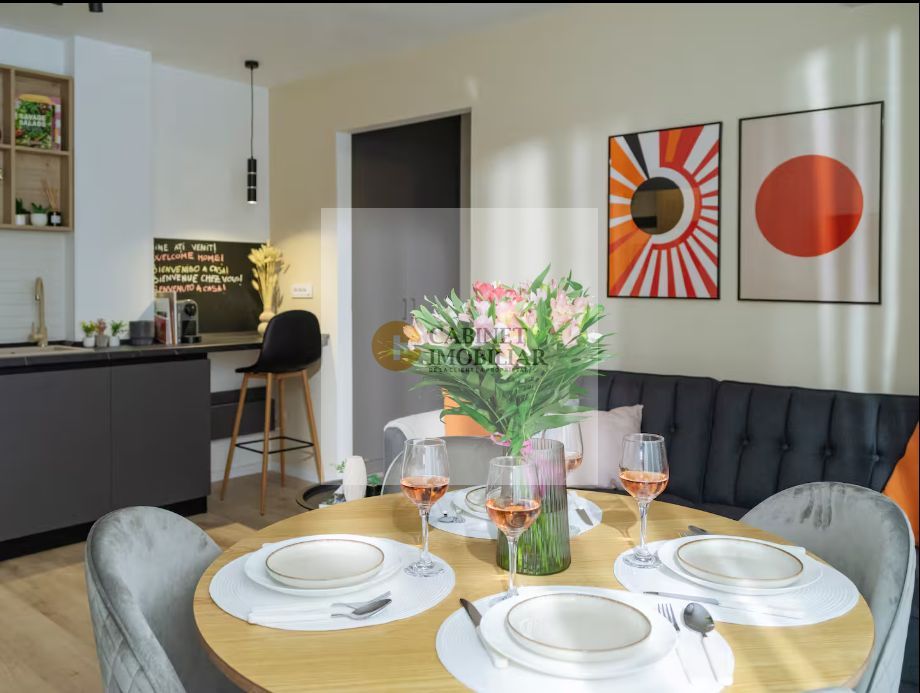 AIRBNB - 6 pers I Unirii - Centru Vechi I Etaj 4  I Balcon deschis - Poză 2