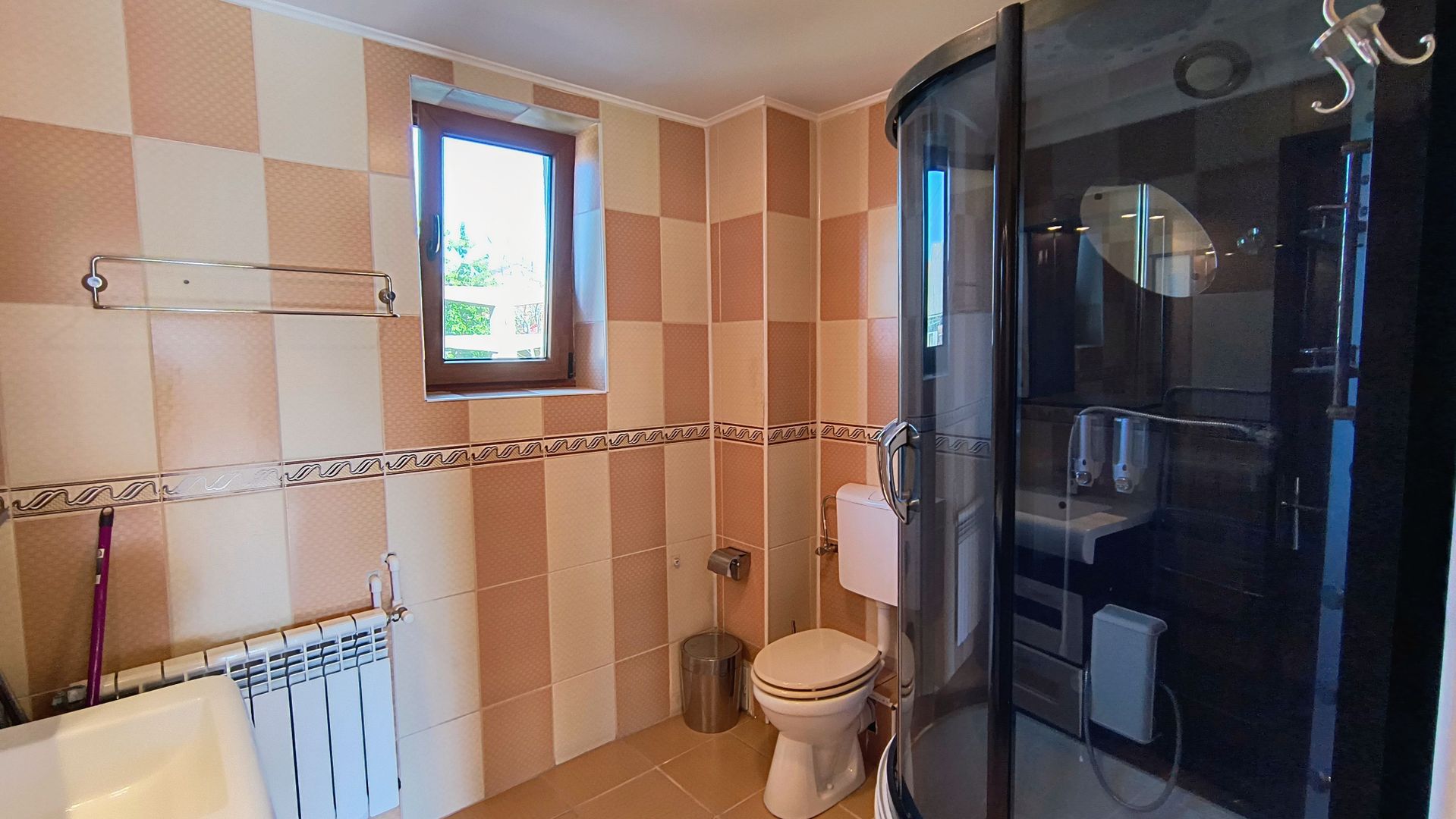 Năvodari | Casă spațioasă cu teren mare - Poză 19