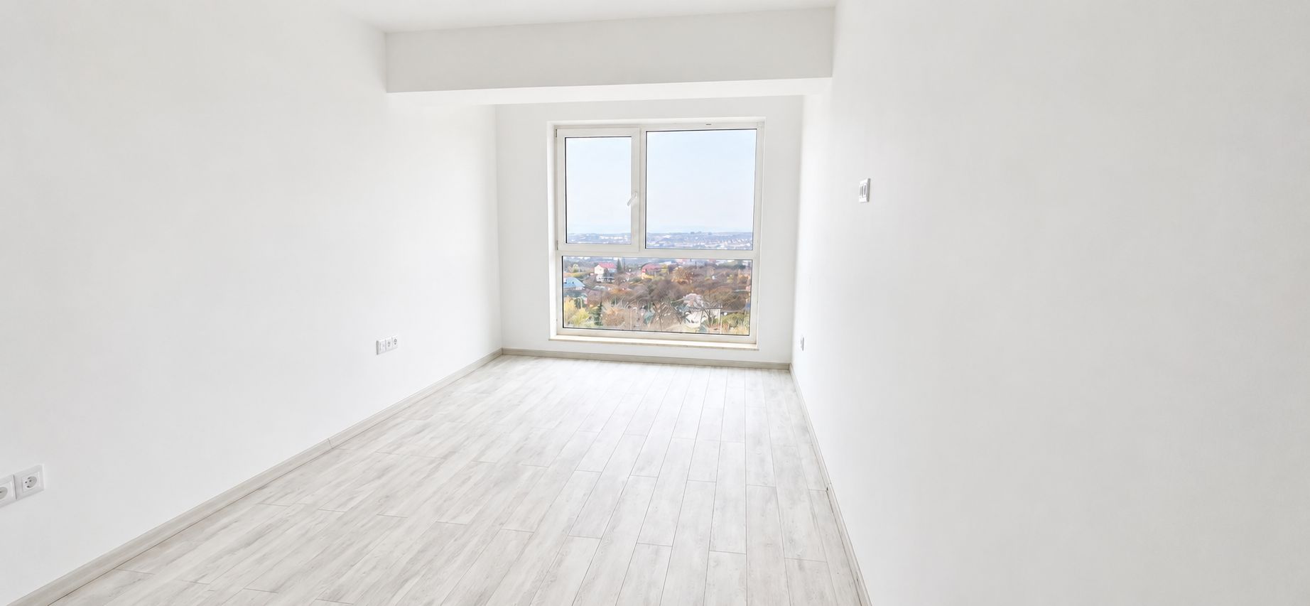 Apartament FINALIZAT 3 camere Dec 80 mp Copou 152000 euro - Poză 2