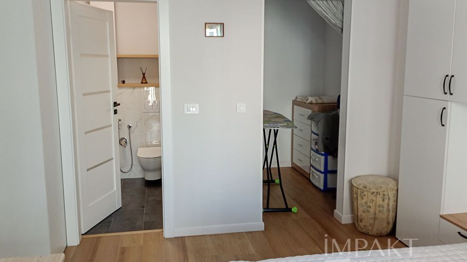 Apartament 3 camere la Cheie in zona Vivo ! - Poză 8