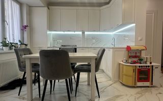 Apartament cu 3 camere Buiucani- Flacăra - Poză 1